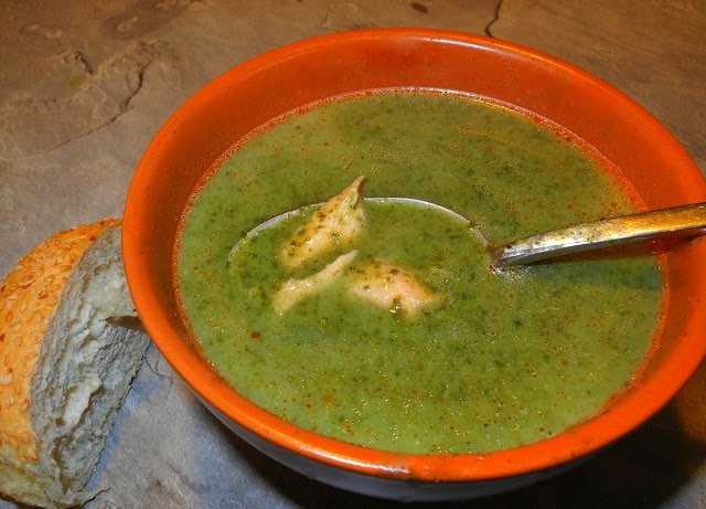 Шпинатно-сливошный суп с сёмгой гриль и закусочный паштет из сёмги