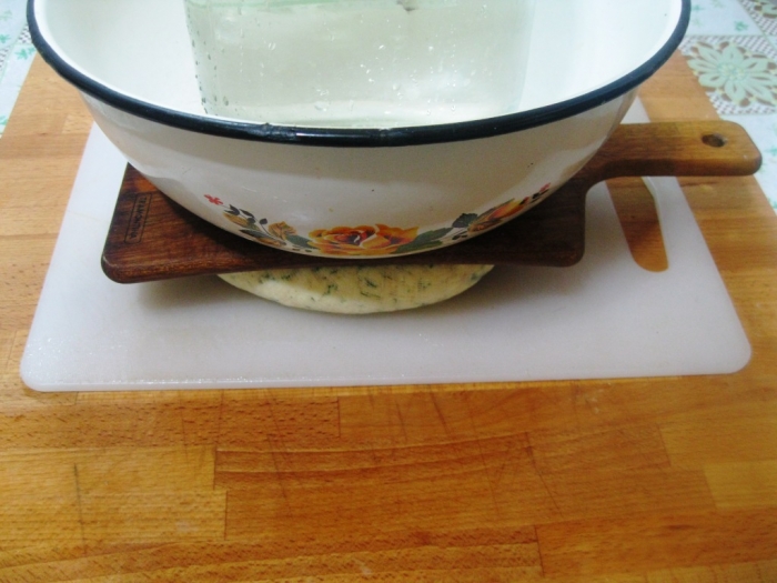 Сыр   аля «Адыгейский»  с укропом и паприкой. Афтар: Granny