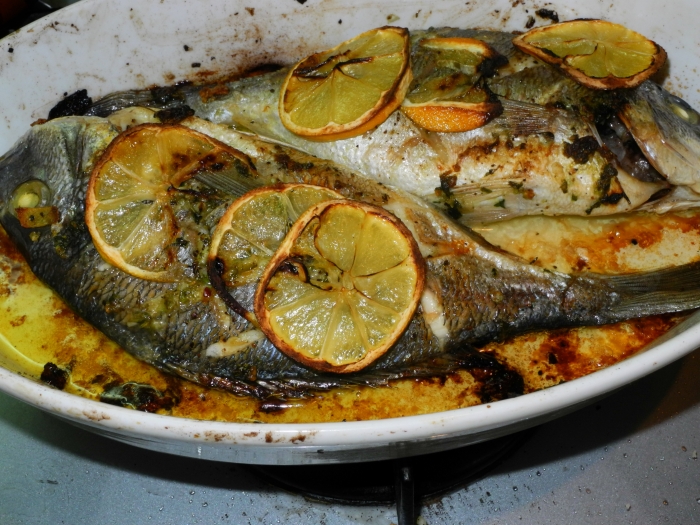 Ужин в честь Рош а Шана 5774 с антижучиным салатом и конкурсной рыбой.