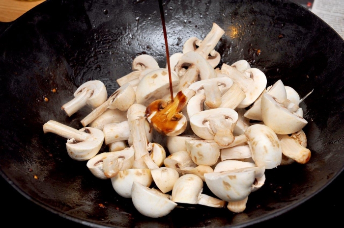 Говядина в соусе со шпинатом и грибами. Афтар: Мясник