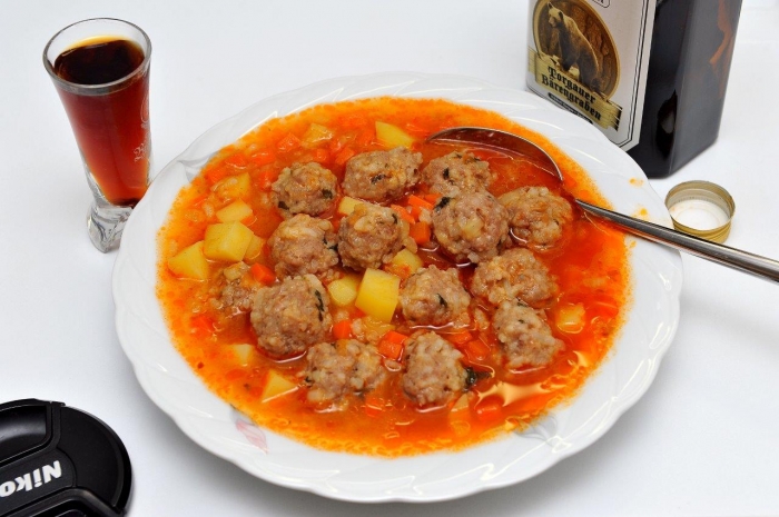 Суп с фрикадельками по-турецки (Sulu Köfte). Афтар: Мясник