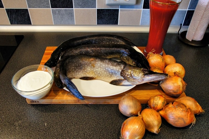 Рыба-щука тушеная в томатном соке с луком. Афтар: Кузьма