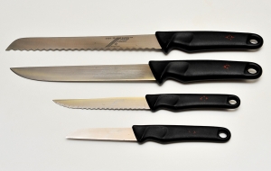Набор кухонных ножей от фирмы RICHARD ABR. HERDER. SOLINGEN.