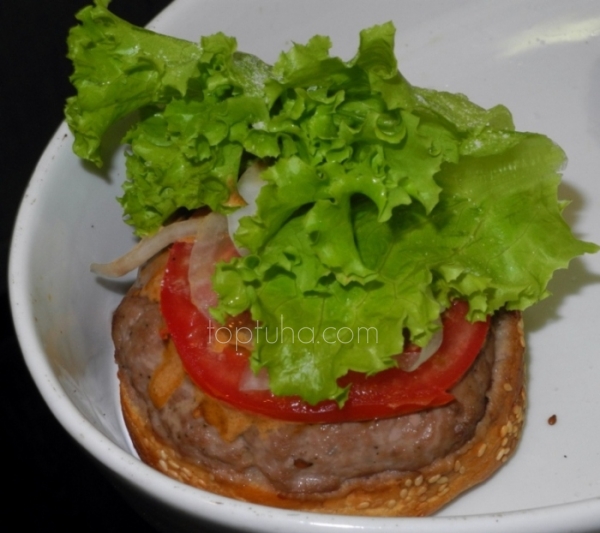 Гамбургер с авторским соусом (много фото)