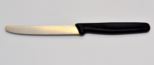 Нож кухонный, серрейторный, от фирмы "VICTORINOX"