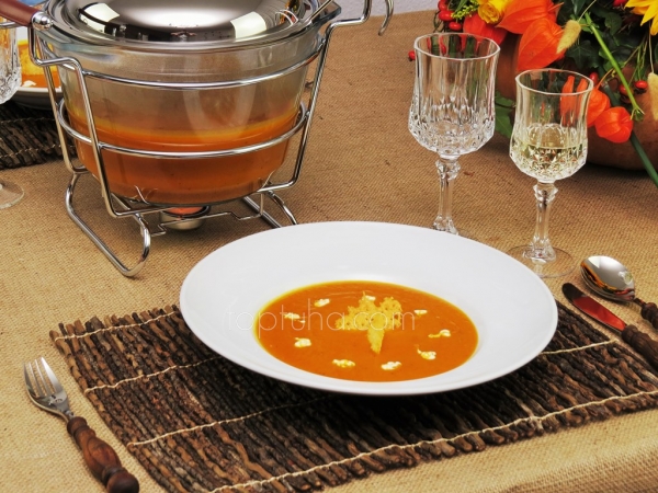 Осень осень. Салат, тыквенный суп, соус и говяжьи медальоны