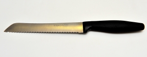 Нож кухонный серрейторный, от финской фирмы FISKARS.