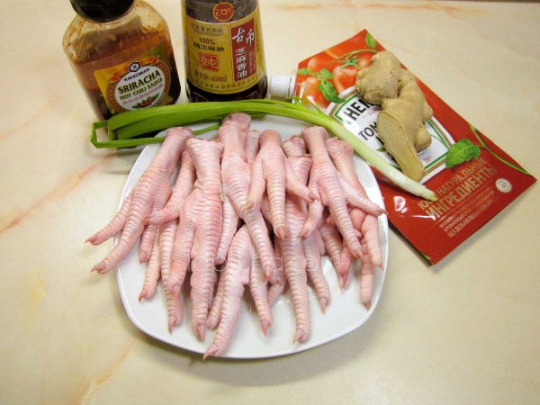 Куриные лапы в тайском сладком чили соусе