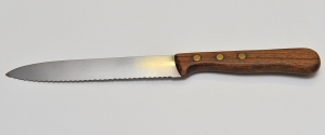 Нож кухонный серрейторный от фирмы DREITURM