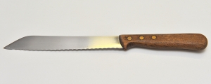 Нож кухонный серрейторный от фирмы DREITURM