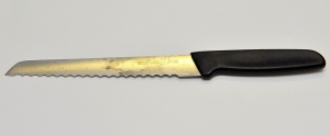 Нож кухонный, серрейторный, от фирмы "ZWILLING. J.F.HENCKELS"