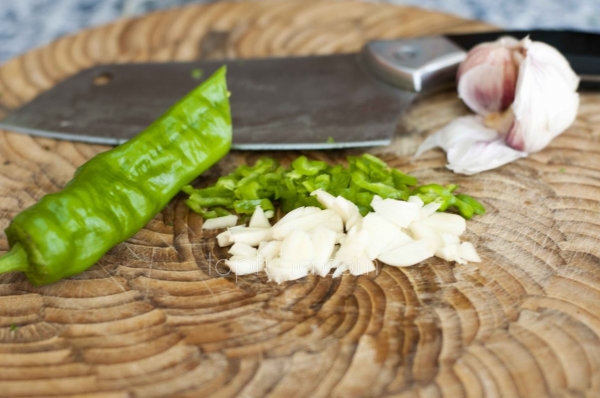 Свежий огуречно-свининовый салат по мотивам корейской народной кухни