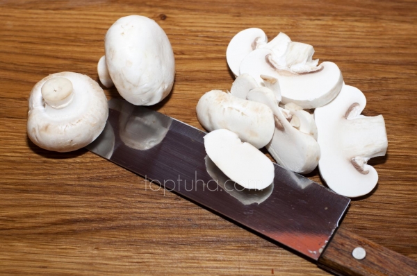 Сочные духовые баклажаны под сыром с овощами и грибами (Синие духи)