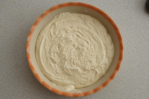 Бисквитный торт с творожно-кремовой прослойкой и белковым кремом (Прослойка из белок)