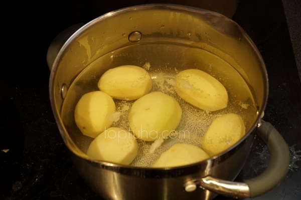 Скумбрия с картофелем и соусом винегрет (Пумбрия с винегретом)