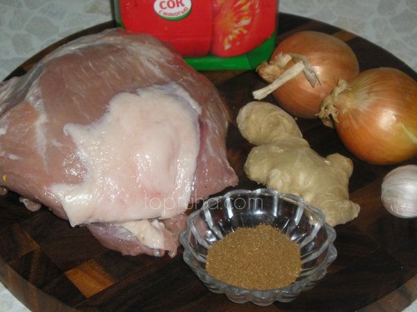 Томатное мясо с зеленым рагу
